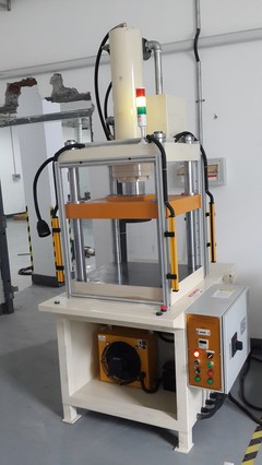 自動旋鉚釘機在機電設(shè)備液壓機械領(lǐng)域的應(yīng)用與優(yōu)勢